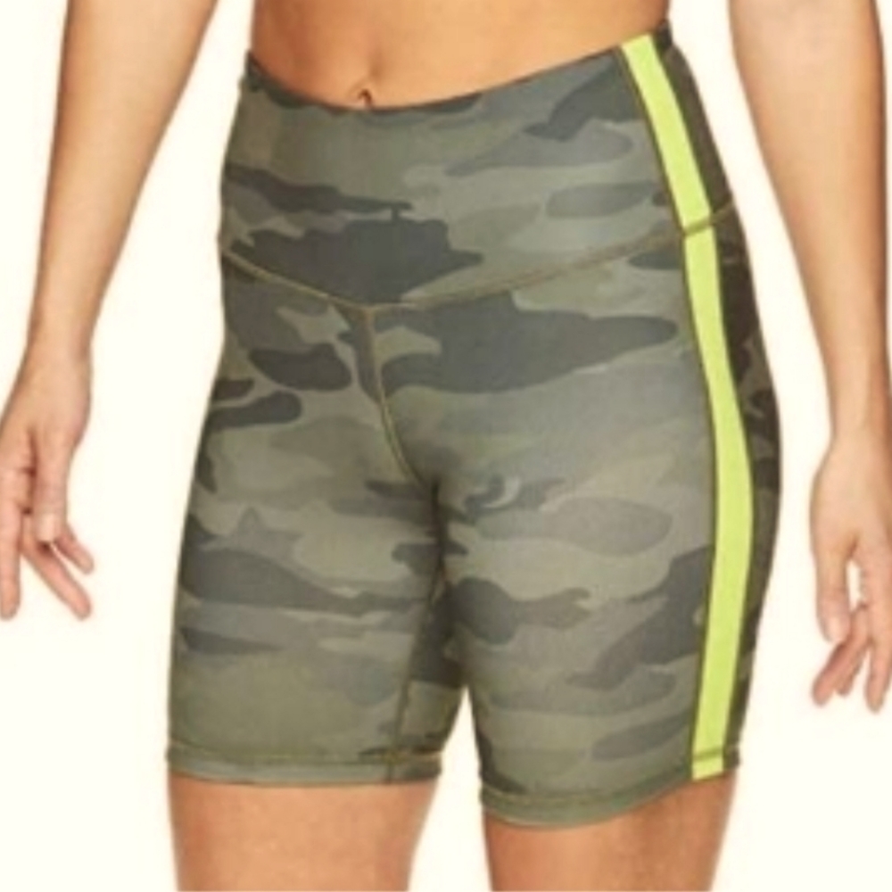 Reebok Boost Highrise Shorts